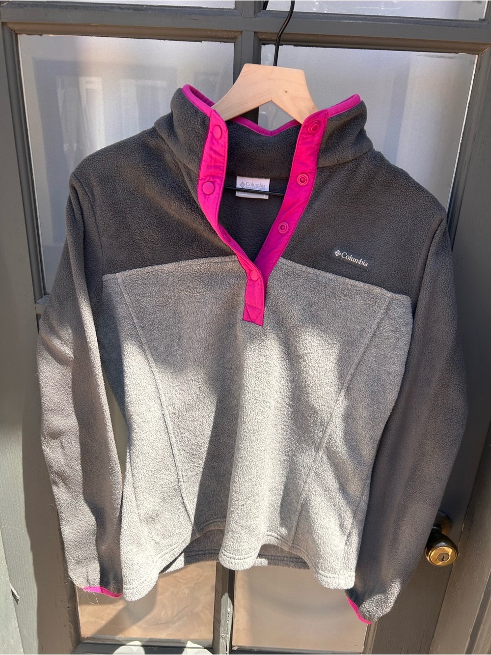 Columbia size Small women’s fleece jacket